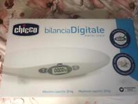 Baby scale Chicco
