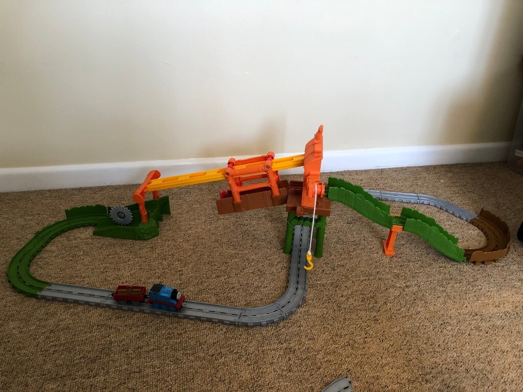 Thomas adventures train sets bundle with 38 diecast trains **must view