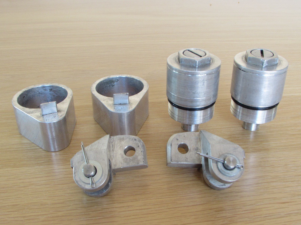 Honda Blackbird CBR 1100 Bar risers and foot peg lowering kit in