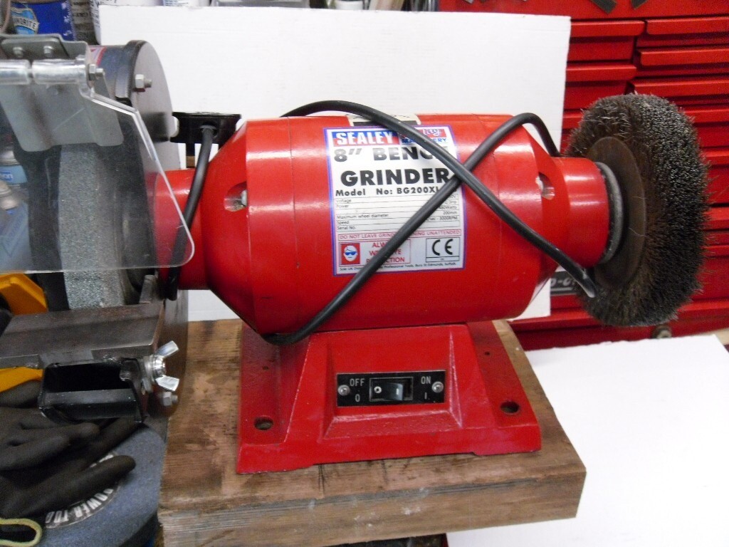 SEALEY 8" grinder/ polisher 240v 2/3 hpm 3000 rpm in Yate, Bristol
