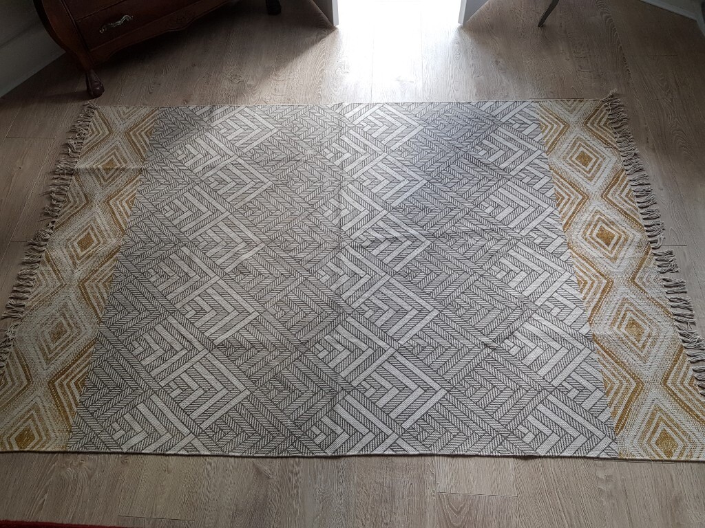 Now SOLD Yellow and black patterned rug in East End, Glasgow Gumtree