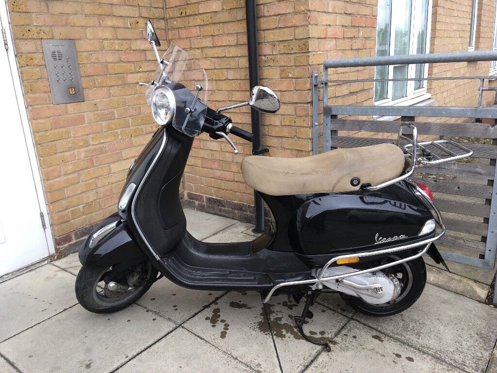  Piaggio  Vespa  LX 50CC  in good condition in Neasden 