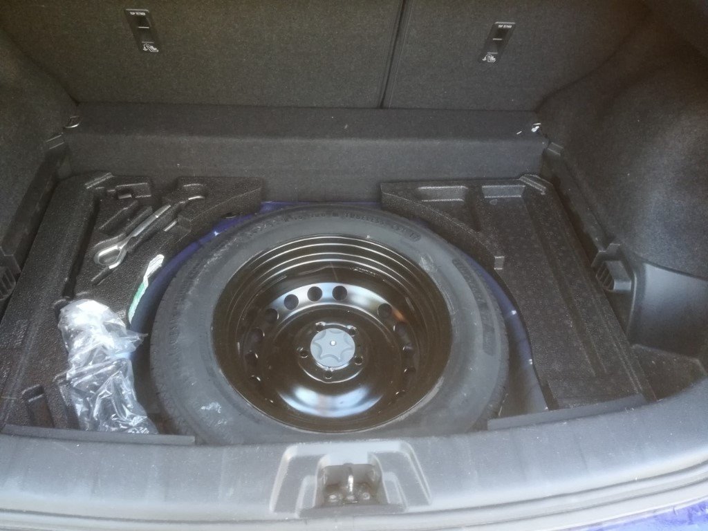 Genuine Nissan Qashqui space saver spare wheel kit with tyre in Diss