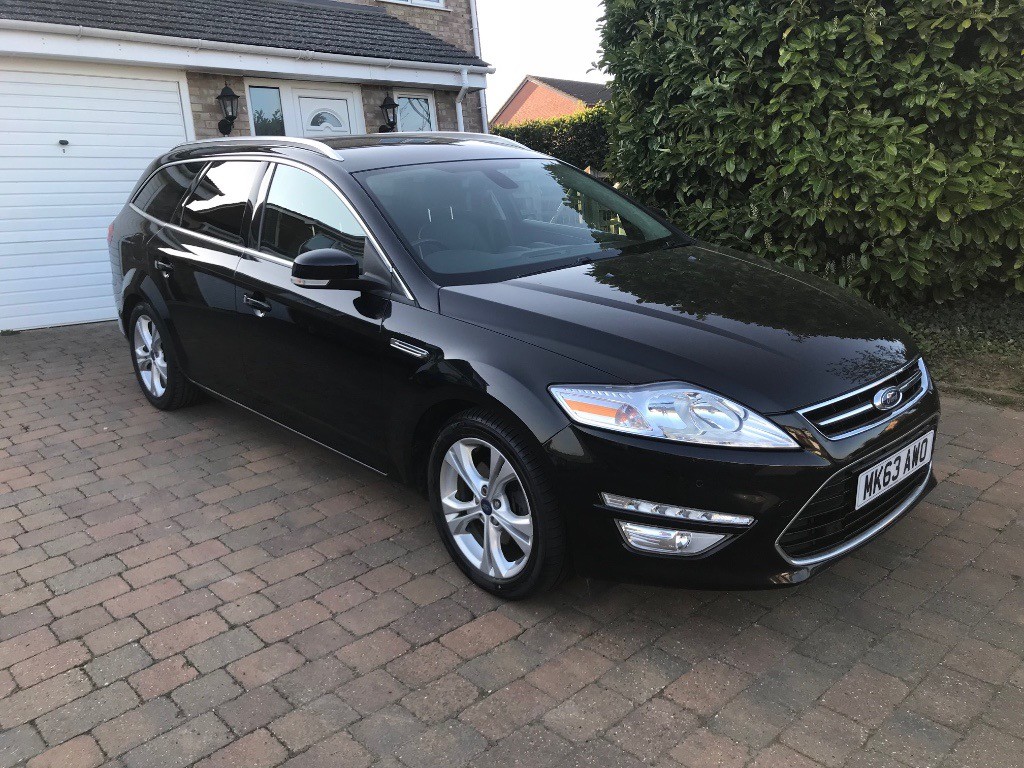 Black mondeo ford