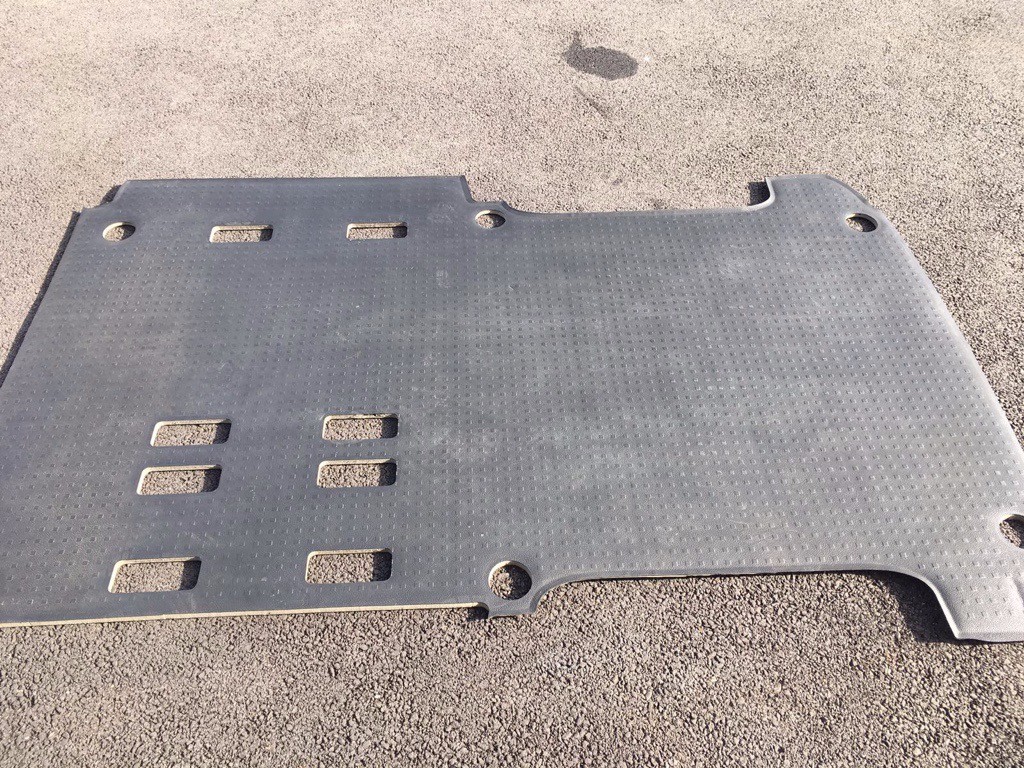 Genuine VW Transporter T5 & T6 Rear rubber 2+1 load mat for a SWB panel
