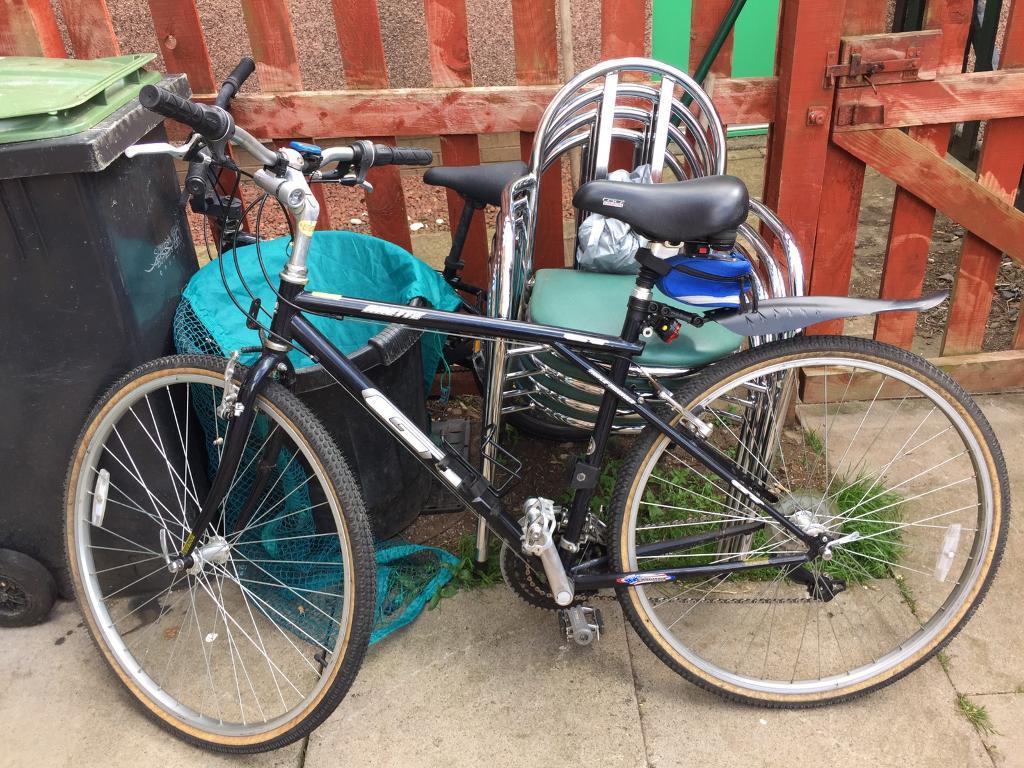 gt arette hybrid bike