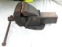 **VINTAGE RECORD NO 4 BENCH BENCH VICE**MADE IN ENGLAND**FULLY WORKING**NO OFFERS**