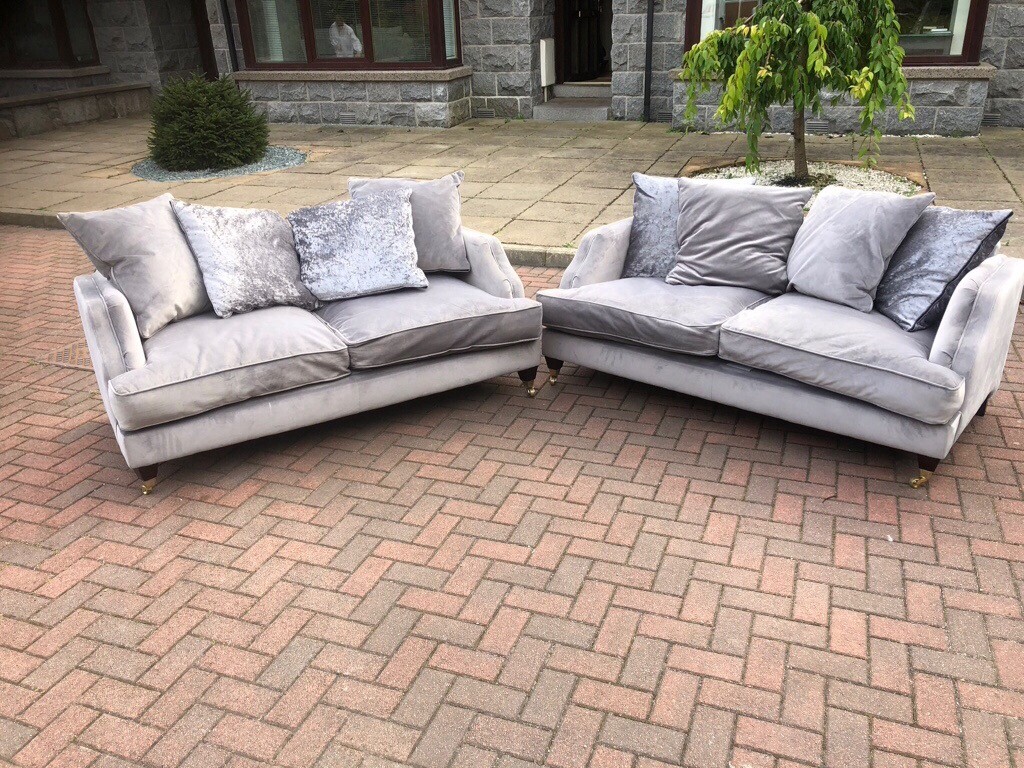 Stunning pair of sofas in Aberdeen Gumtree