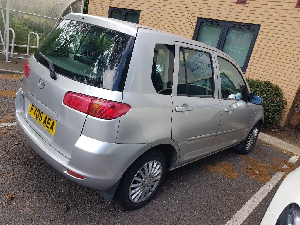 Mazda 2 2005