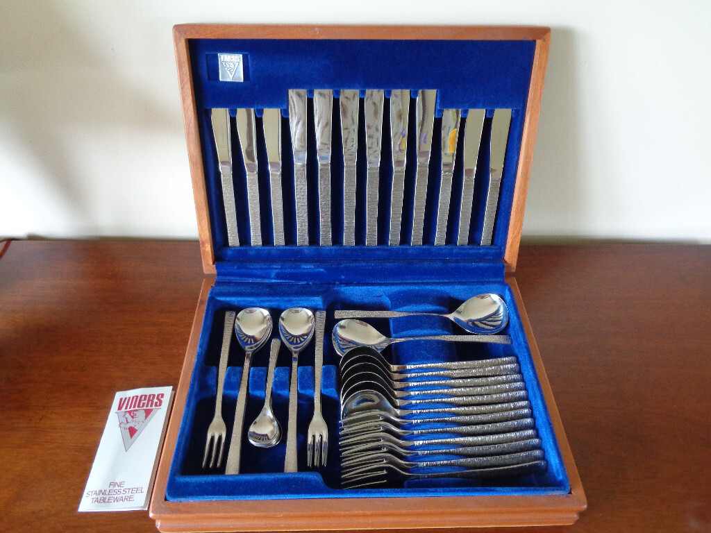 Vintage Viners Studio 44 Piece Stainless Steel Cutlery Set in Wooden
