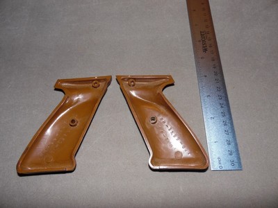 Used Unknown Plastic Grips for Automatic Unknown Brand/Model (231)