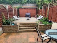 4 bedroom house in Mast House Terrace, London, E14 (4 bed) (#1408470)