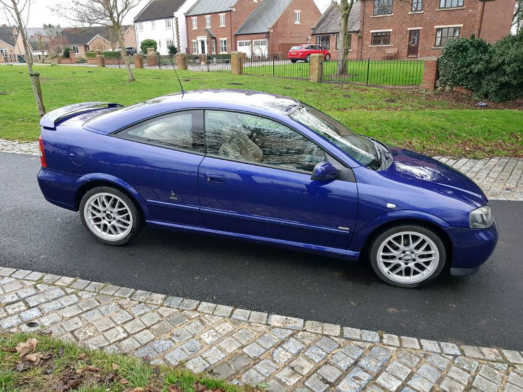 Vauxhall Astra Coupe 100 Edition 2.2 16v Bertone Centenary in