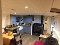 Canal Boat - Double bedroom ensuit in large widebeam - all bills included