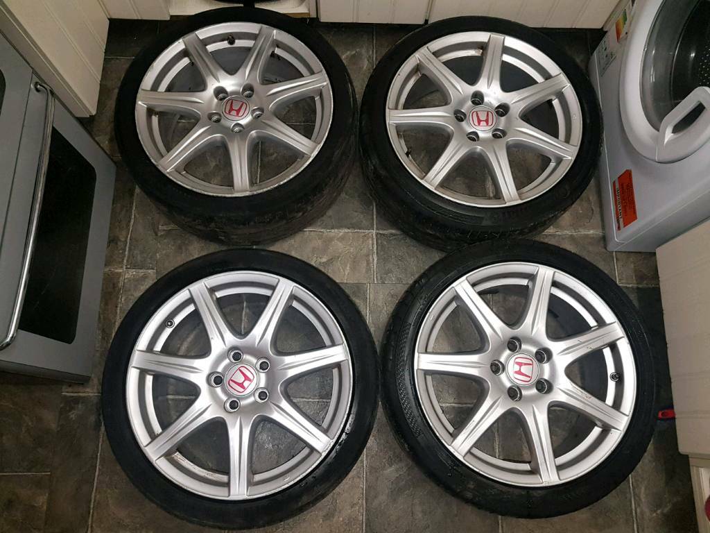 Honda civic Fn2 Type r GT Alloy wheels 18 inch in Leeds, West