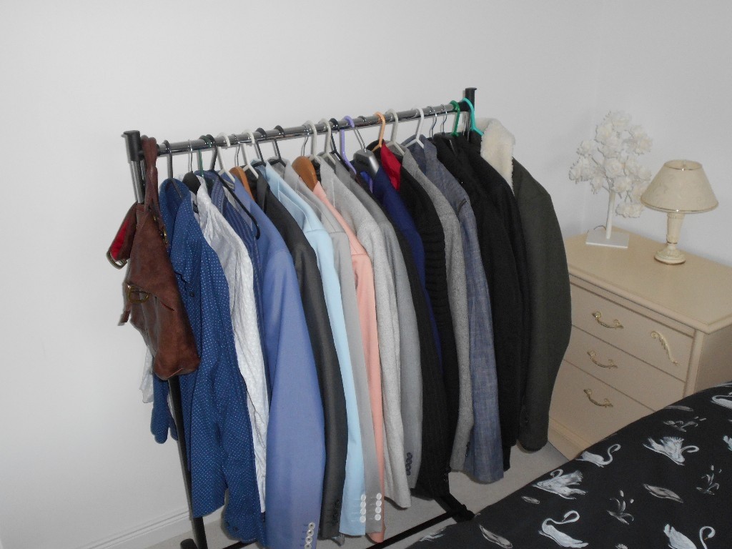 Mens clothes bundle some designer mostly medium /large 30 items in