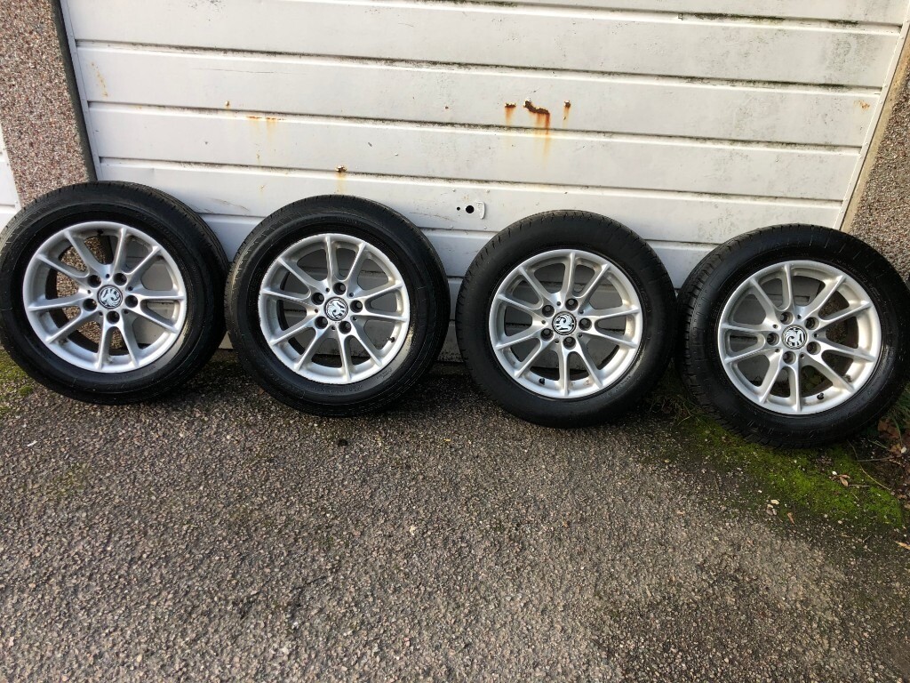 Vauxhall Vivaro, Renault Trafic 16 inch alloy wheels, tyres and bolts