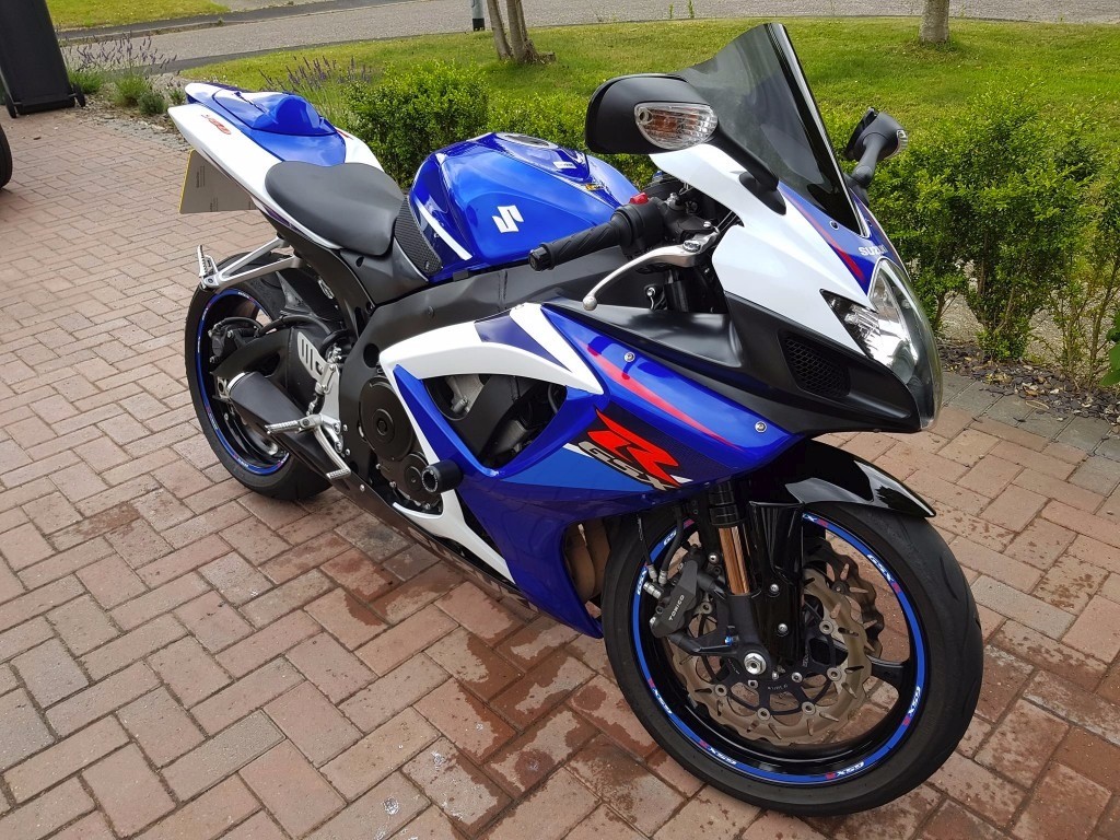 Suzuki GSXR 750 K7 Blue 14k Miles, MOT July2018 Great