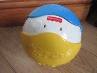 1995 VINTAGE FISHER PRICE TODDLER BALL with SOUNDS - GREAT CONDITION (fully working)