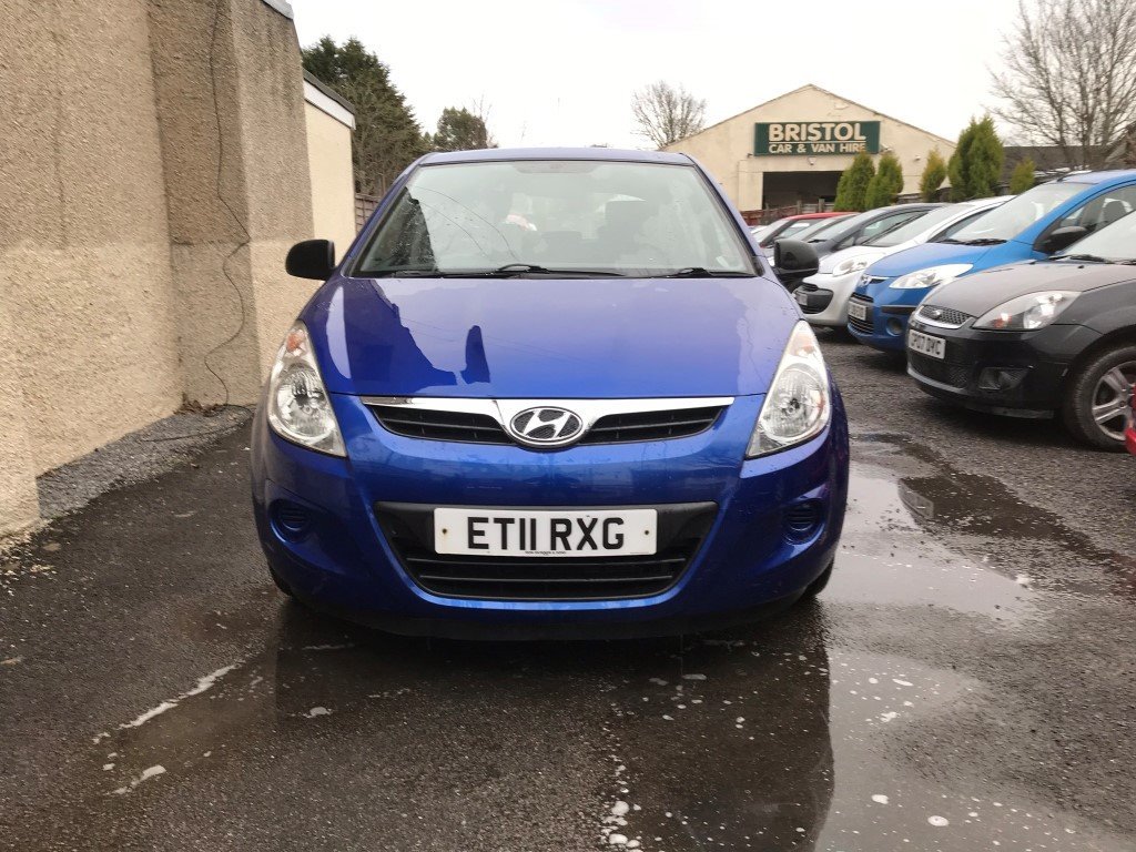 Hyundai I20 Blue 1.2 Petrol Manual 5 door Hatchback 2011 Stunning Low  Mileage Car