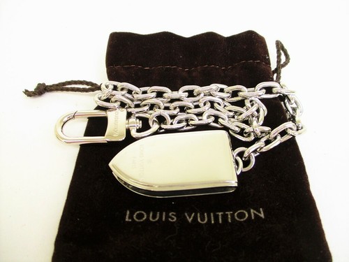 Authentic LOUIS VUITTON Stainless Steel Chain Bill Clip