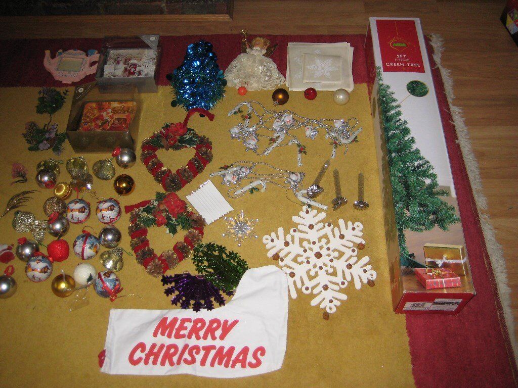 A Selection Of Christmas  Decorations  25 00 ono in 