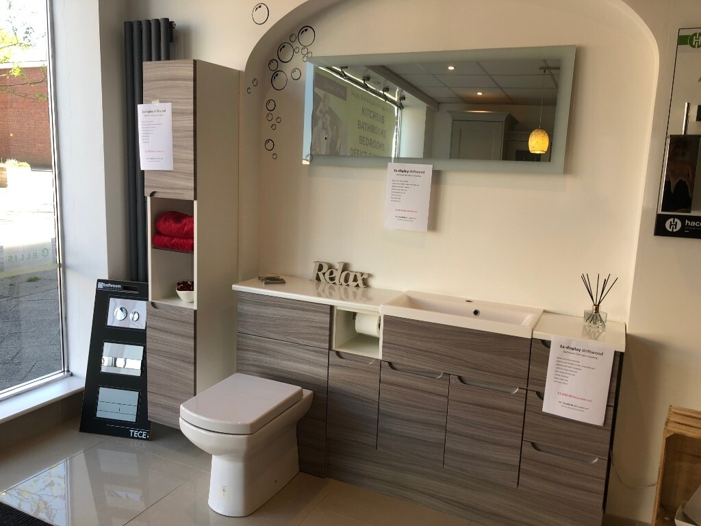 Bathroom furniture in Driftwood including units, basin and toilet EX