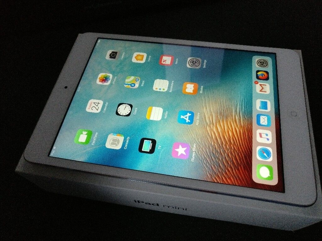 Apple iPad mini 2 - 64GB WiFi Silver / White *Barely Used & In