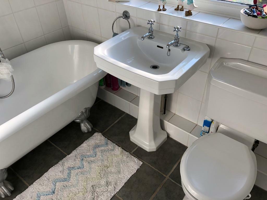 Bathroom Sofa Gumtree  Best Bathroom Ideas