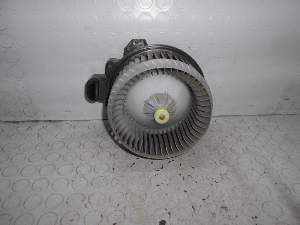 Ventola riscaldamento interno TOYOTA AURIS AV2727008085