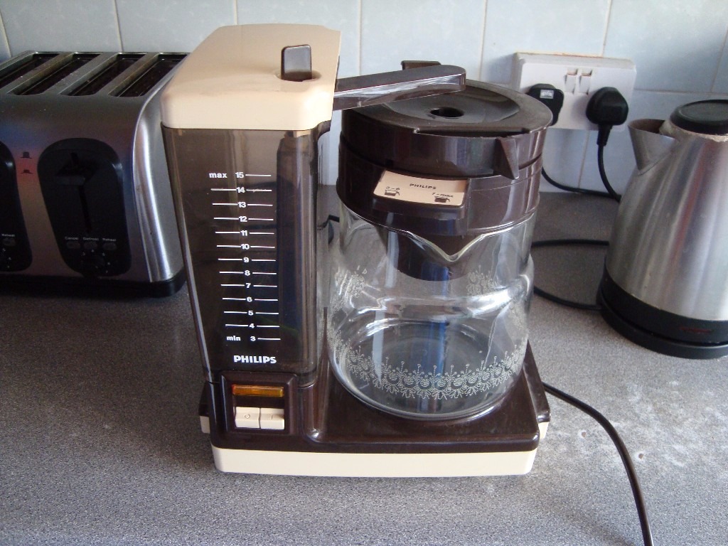 RETRO PHILIPS FILTER COFFEE MAKER/NOW ONLY £12.00 in Croydon, London