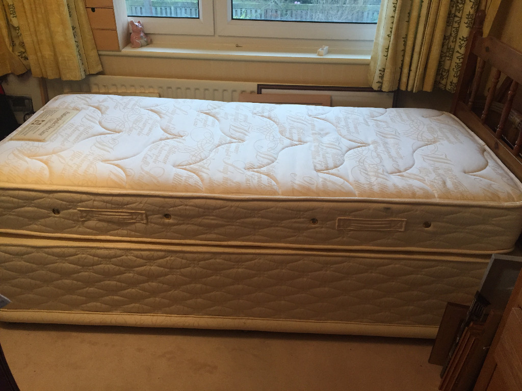 Single divan bed and wooden headboard in Ponteland, Tyne and Wear