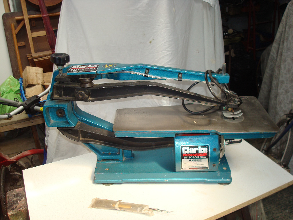 CLARKE WOODWORKER 18 INCH SCROLL SAW MODEL NO.CSS18C in Evesham, Worcestershire Gumtree
