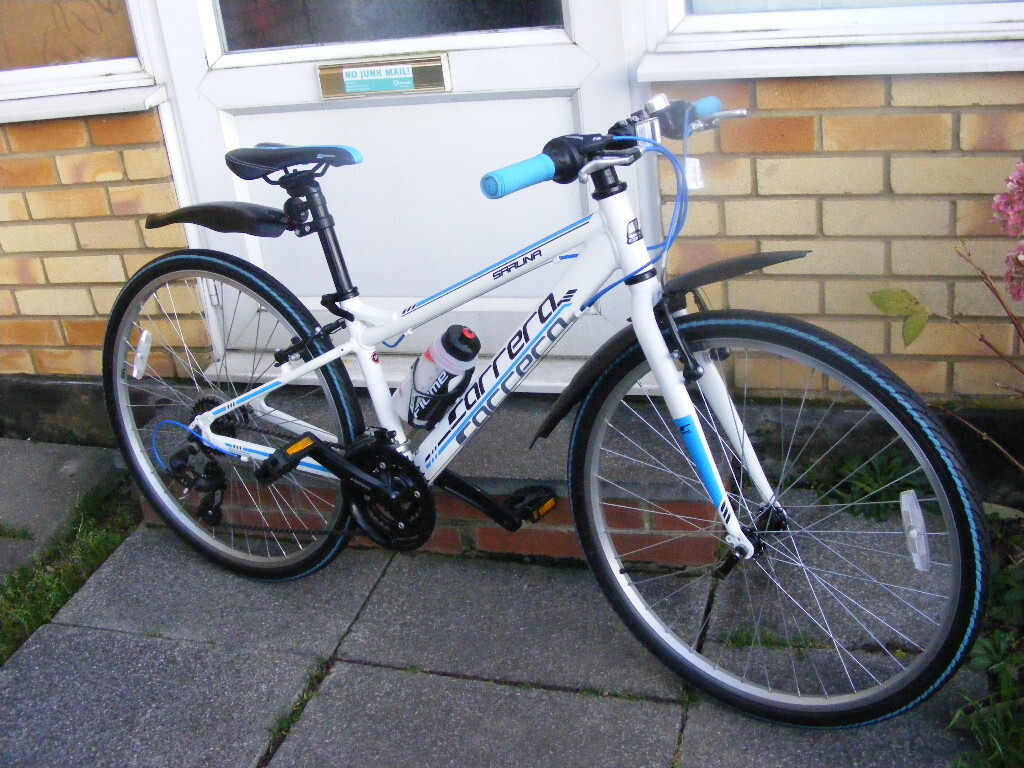 CARRERA 26" WHEEL BIKE 13" ALUMINIUM FRAME IN GREAT CONDITION AGE 9