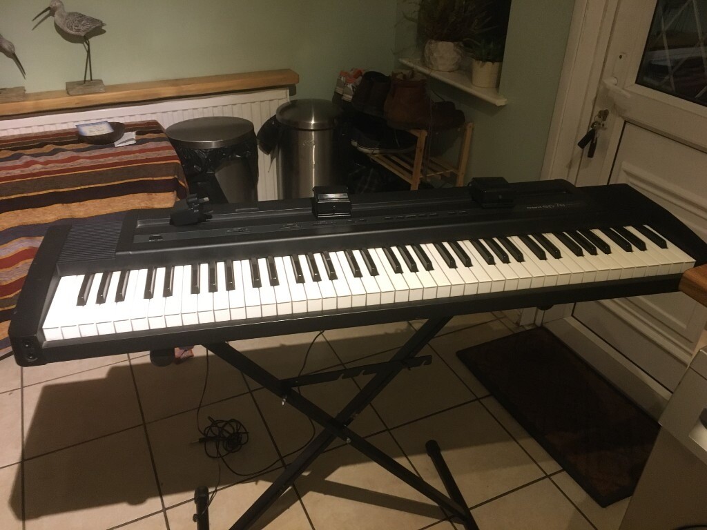 Roland 76 key Digital Piano in full working order , no marks or