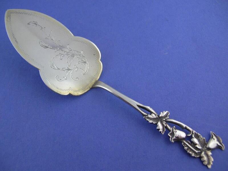 Wonderful Finnish 813 Silver Server w/ pierced Art Nouveau floral handle ~signed