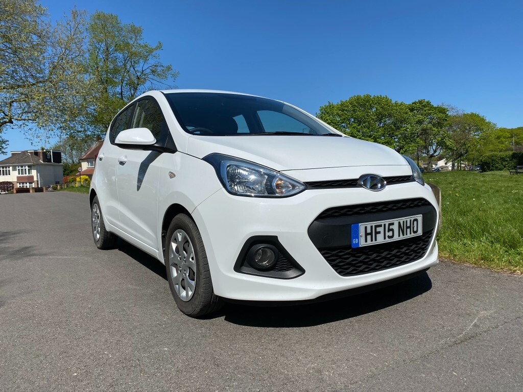 Hyundai I10 White 1.0 Petrol Manual 5 Door Hatchback 2015