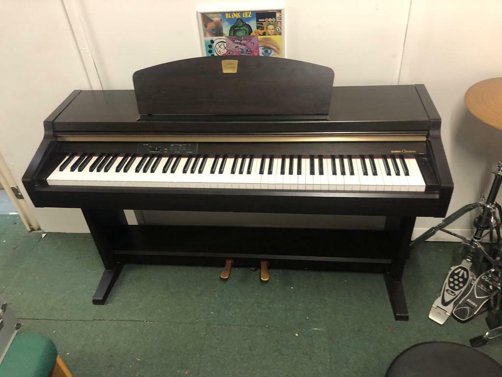 Yamaha Clavinova CLP920 electric electronic digital piano in Eaton