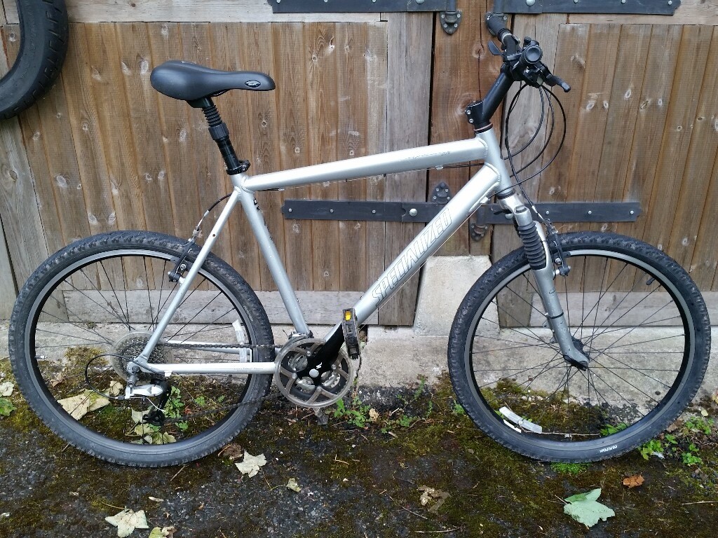 SPECIALIZED Expedition Elite Hybrid Commuter/Mountain Bike. Large Frame