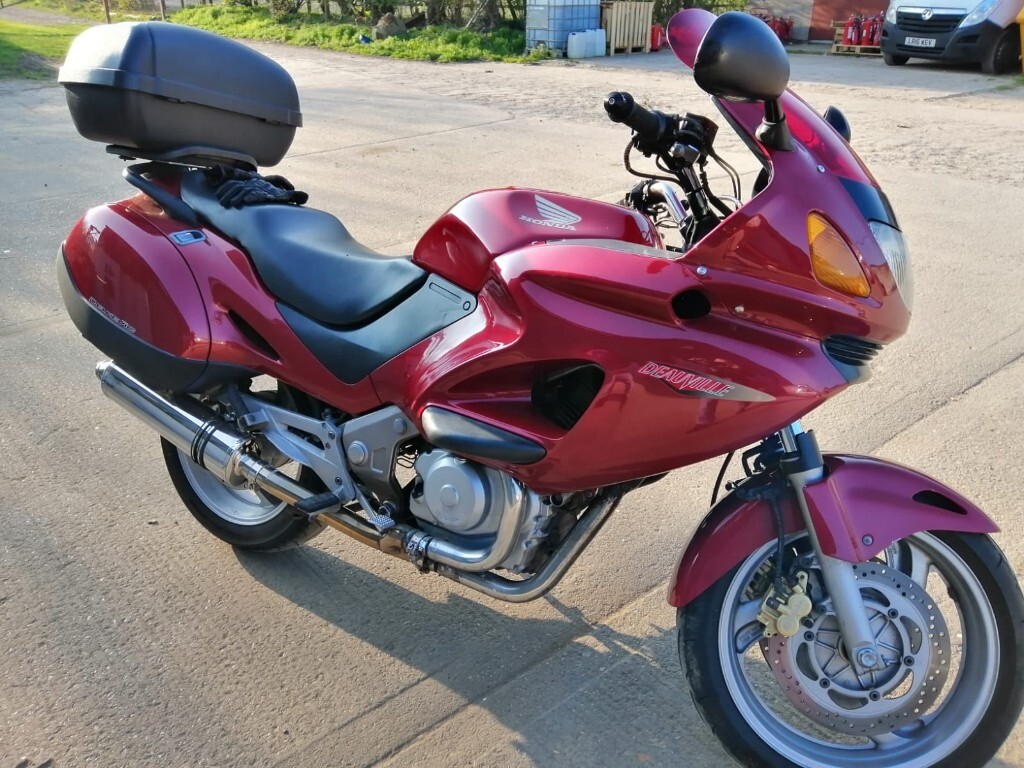 Honda nt650v deauville 2002