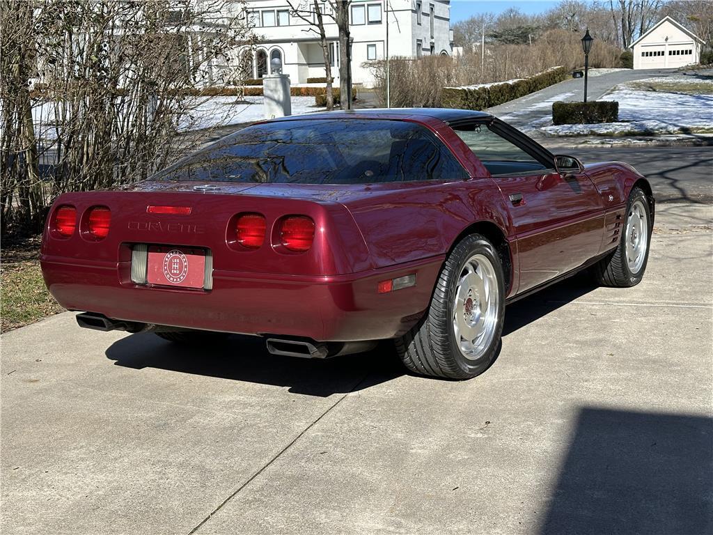 Owner 1993 Chevrolet Corvette 73,050 Miles,Ruby Red Hatchback 5L NA V8 overhead valves