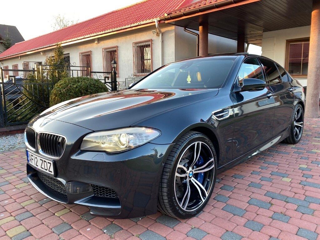 Bmw m5 v8