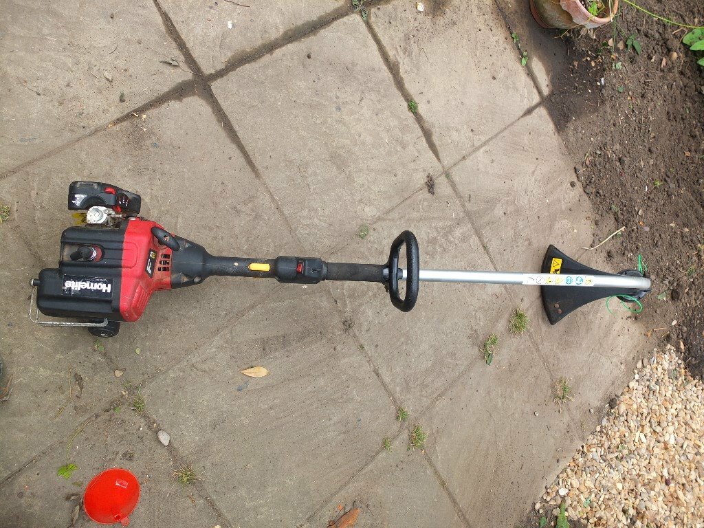 Homelite F2020 lightweight petrol strimmer | in Ealing Broadway, London ...