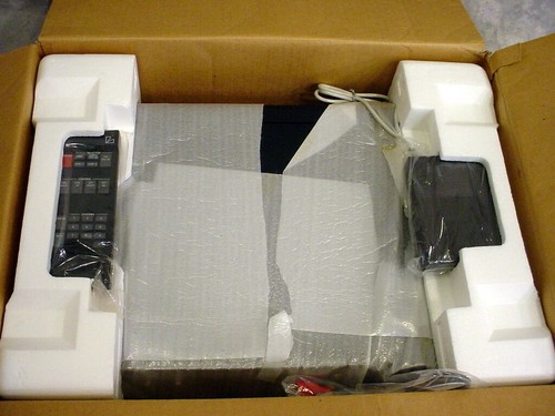 LUXMAN T-107 STEREO TV TUNER VIDEO REMOTE CONTROL CENTER** NEW IN BOX**