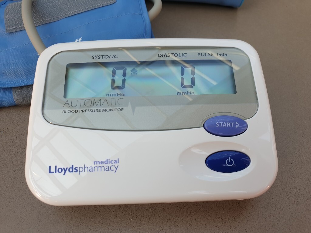 Lloyds pharmacy medical blood pressure monitor with cuff and carry case in Edgbaston, West