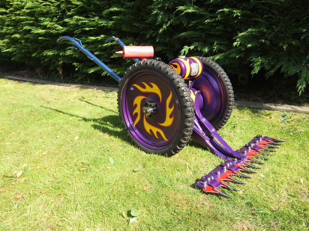 Oxford Allen Scythe, powered by a 4Stroke Petrol Engine in Chertsey