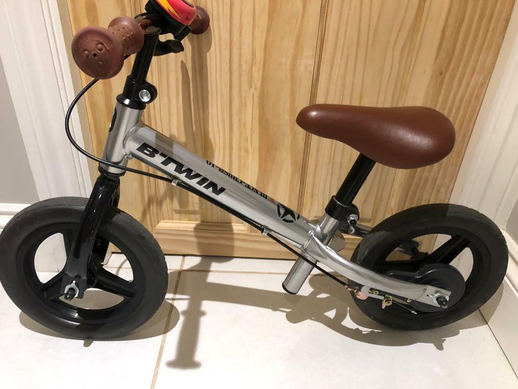 Decathlon balance bike (like new hardly used) in Clapham, London