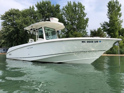 2015 Boston Whaler 320 Outrage CC,loaded with electronics, must see