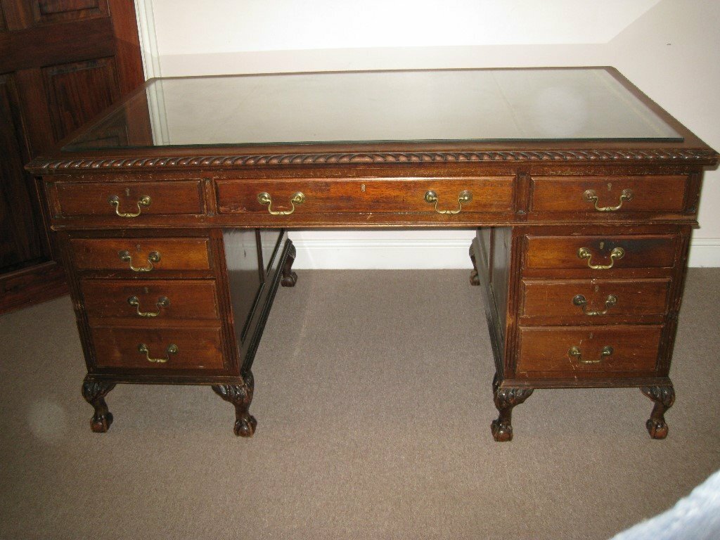 Vintage Mahogany Twin Pedestal Bankers Desk in Nottingham City Centre