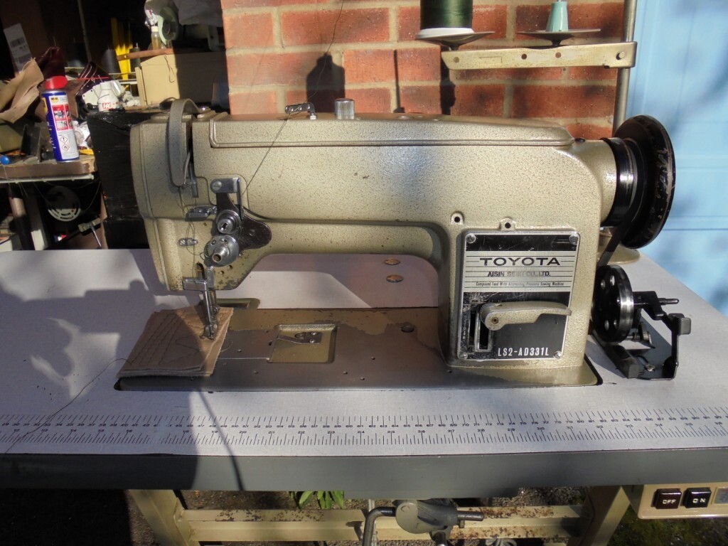 Walking Foot Toyota Heavy Duty Industrial Sewing Machine FOR LEATHER